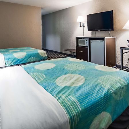 Travelodge By Wyndham San Antonio Downtown Northeast Экстерьер фото