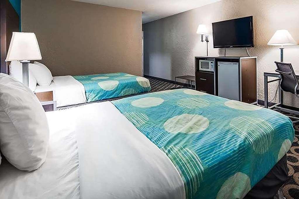 Travelodge By Wyndham San Antonio Downtown Northeast Номер фото