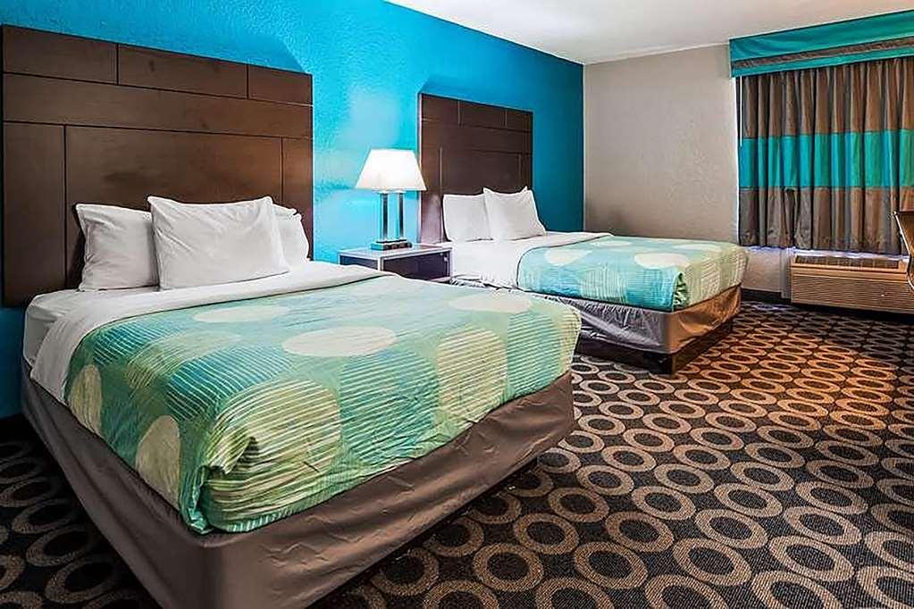 Travelodge By Wyndham San Antonio Downtown Northeast Номер фото